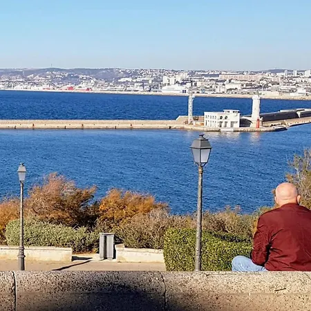 Vue Le Panoramique Vieux-port De * Marseille
