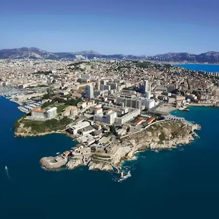 Vue Le Panoramique Vieux-port De *